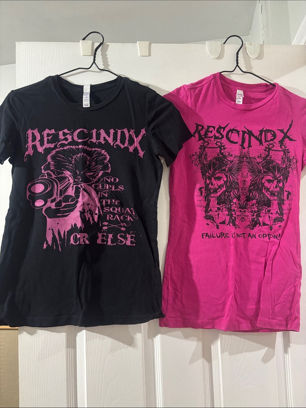 Fun weight lifting Graphic T-Shirt - Black & Hot Pink